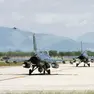 Due F-16 di base ad Aviano