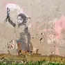 L'opera "Migrant Child" di Banksy in Rio Novo