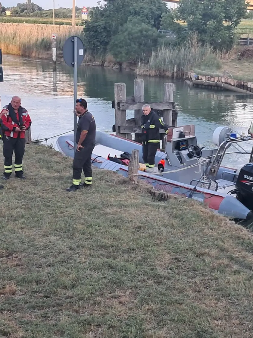 Le ricerche del ragazzo disperso. Foto Petrussi