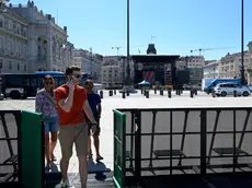 Aperti i varchi dalle 17 per i 16mila di Piazza Unità (Foto Bruni)