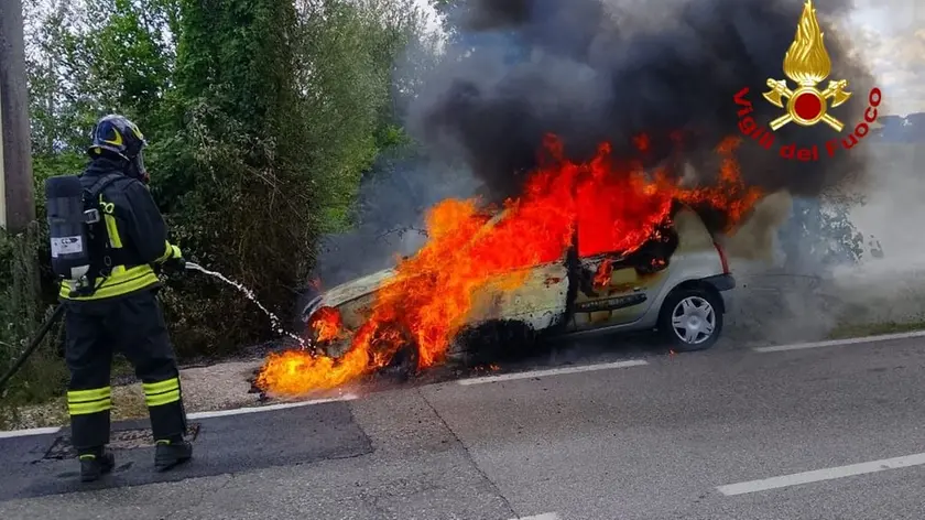 L'intervento dei vigili del fuoco a Povoletto