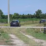 L'area di via Biauzzo, a Codroipo, è interdetta al traffico. Sul posto i carabinieri (Foto petrussi)