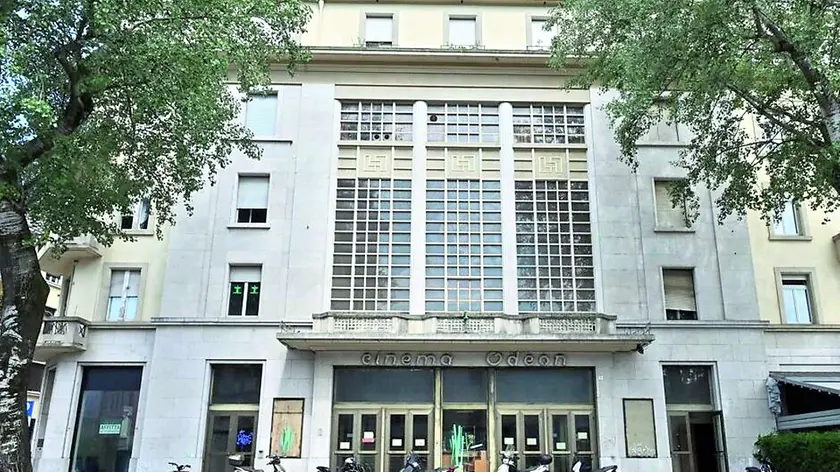 Il palazzo che ospita l’ex Cinema Odeon in via Gorghi, a Udine