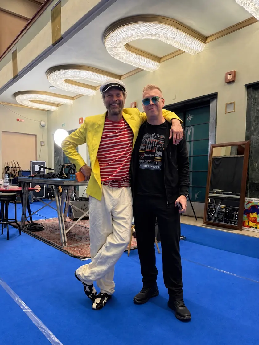 Francesco Contadini assieme a Jovanotti: venerdì 7 agosto arte il nuovo tour del cantante