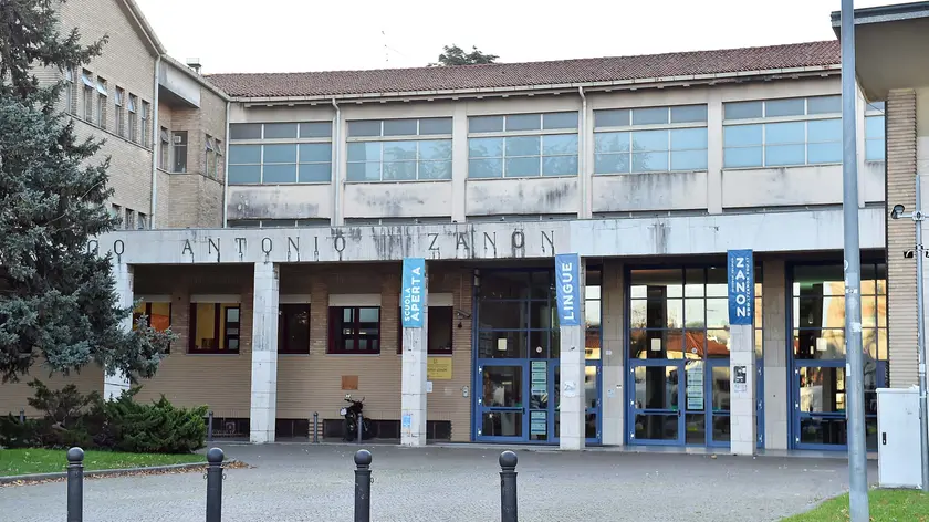 L'esterno dell'Istituto Zanon a Udine