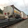 Un treno merci in transito a Tarvisio