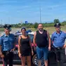 Al centro Elena Maiolla e Gabriele Tonizzo con i carabinieri