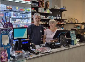 I titolari della tabaccheria di viale Forze Armate, Lilia Jeceva e Luigino Cavallo