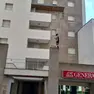 Uno dei giovani che stavano facendo parkour assieme ad altri tre su un condominio e l’intervento dei carabinieri