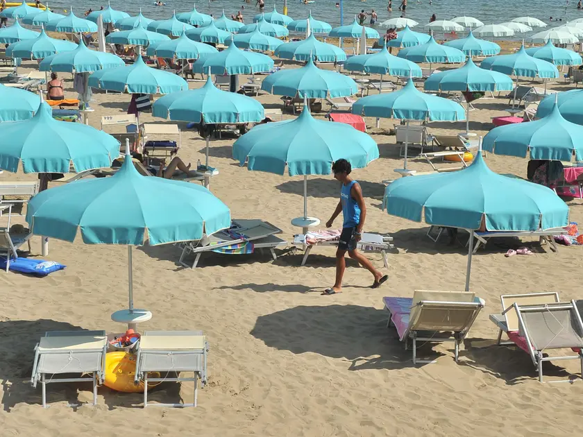 La spiaggia di Lignano Pineta (foto Petrussi)