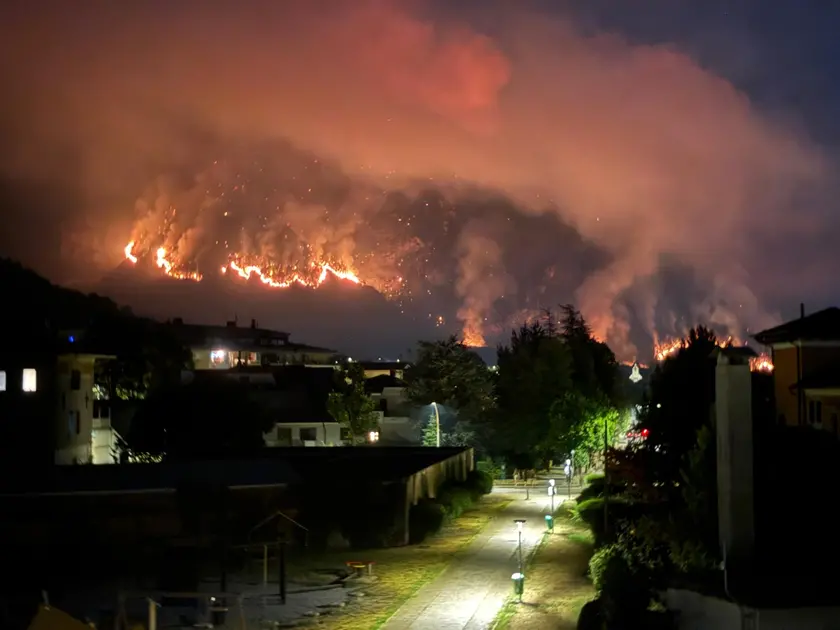 L'Amariana in fiamme