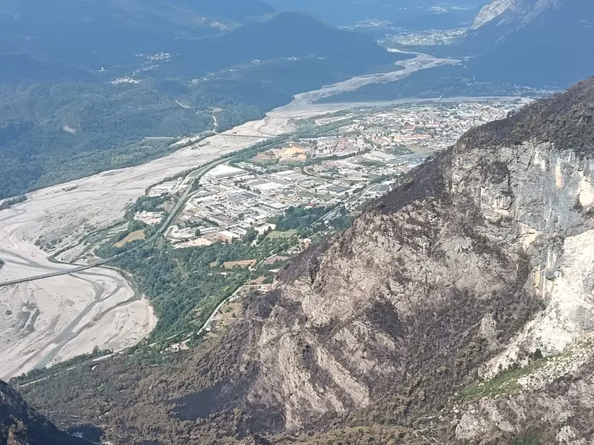 Il bosco bruciato sul monte Amariana