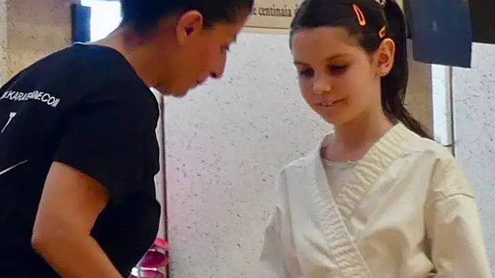 La piccola Noemi Schiavo durante un'esibizione di karate: era la sua passione