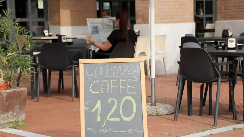 Il bar La Piazza di Torre, riaperto nell’aprile 2025 (foto Ambrosio/Petrussi)