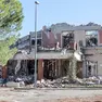 È praticata tutta a rasa al suolo la facciata dell’ex Civile. Foto Tibaldi