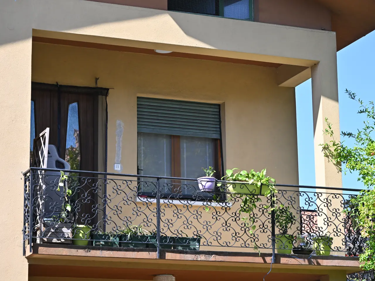 La casa in cui si è consumato il femminicidio di San Giovanni al Natisone (Foto Petrussi)