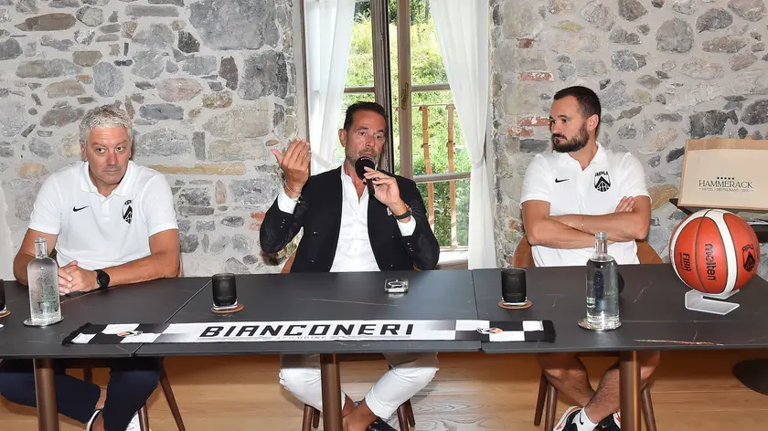 Il presidente Pedone e coach Vertemati: il binomio è arrivato alla quarta stagione(fotoPetrussi)