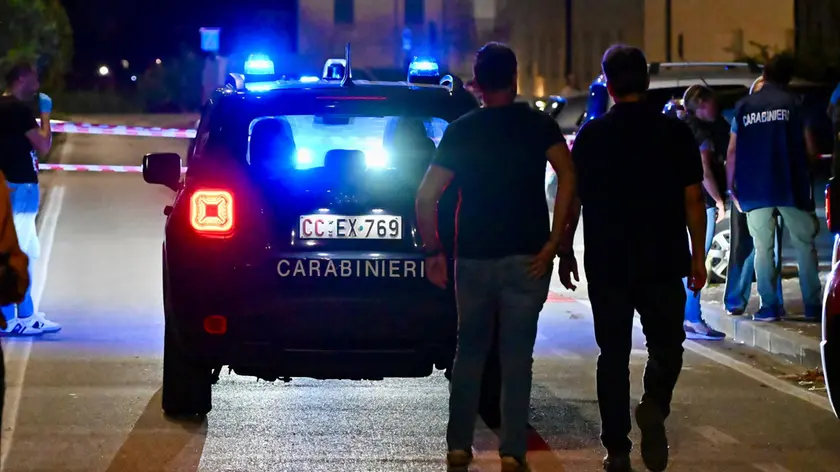 Indagano i carabinieri: l'aggressore al momento è in fuga (Foto Petrussi)