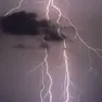 Un fulmine in una foto di repertorio