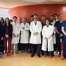 Il gruppo di medici e operatori sanitari che hanno contribuito alla buona riuscita dei tre trapianti