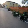 Alcuni dei cassonetti rovesciati in strada
