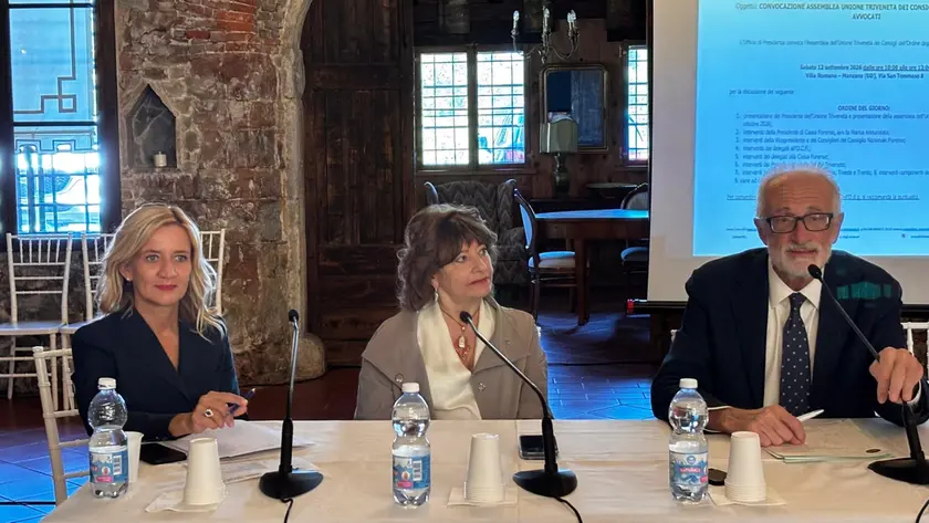 Da sinistra Raffaella Sartori, Patrizia Corona e Andrea Pasqualin