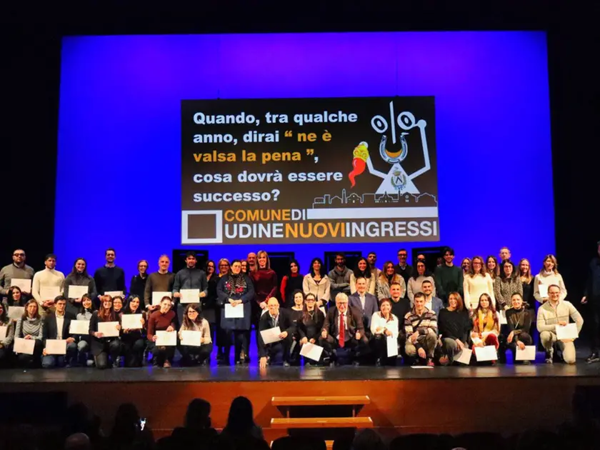 Palazzo D’Aronco continua bandire gare per l’assunzione di nuovi dipendenti da mettere a disposizione del Comune