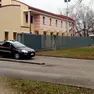 Una pattuglia dei carabinieri esce dalla stazione di San Vito al Tagliamento.