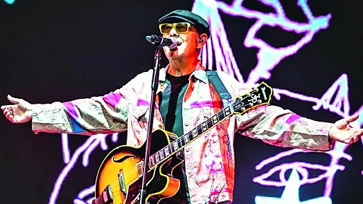 Il cantautore Luca Carboni