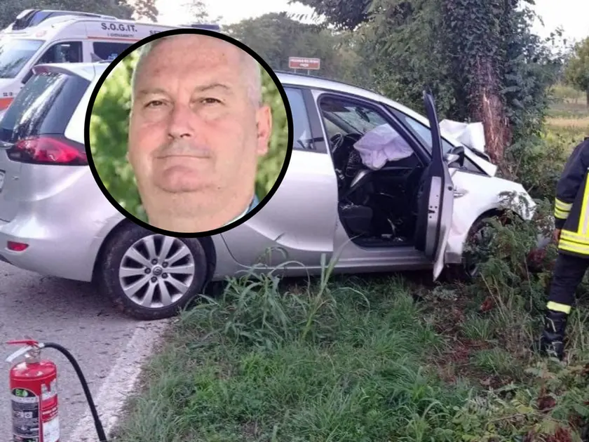Nel tondo, Andrea Dusso. Nella foto grande, l’automobile e l’albero contro si è schiantato perdendo la vita