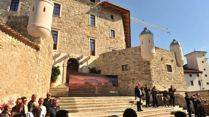 https://images.messaggeroveneto.it/view/acePublic/alias/contentid/1tw9erkljl4kcj9ji08/0/copia-di-colloredo-m-albano-16-settembre-2026-inaugurazione-ala-castello-foto-petrussi.webp?f=16%3A9&amp;w=840
