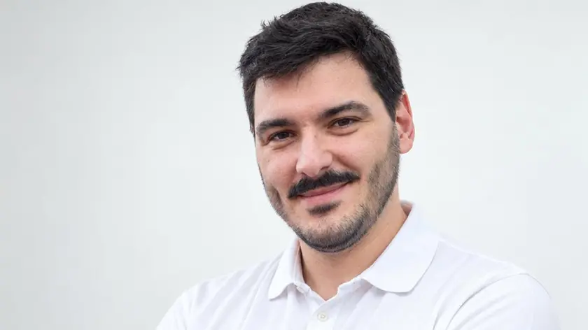 Marco Della Gaspera, fisioterapista goriziano di 33 anni, ha scelto di tornare nella sua città natale