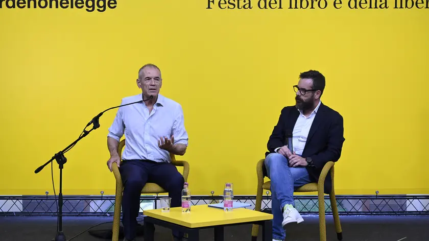 Carlo Cottarelli in dialogo con Andrea Zambenedetti (Petrussi/Favaretto)