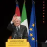 Mattarella sul palco del Teatro Verdi