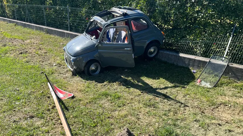 La Cinquecento dopo l'incidente a Prata