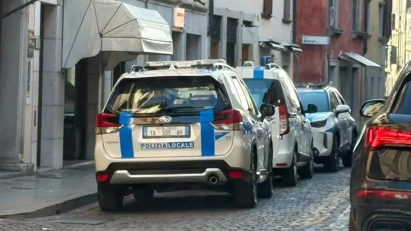 La polizia locale sul posto