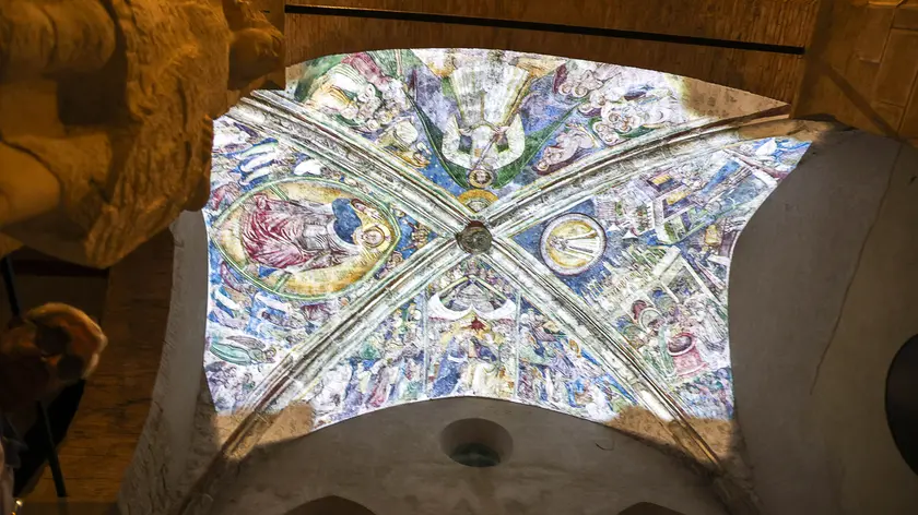 La proiezione dell’affresco (foto Petrussi)