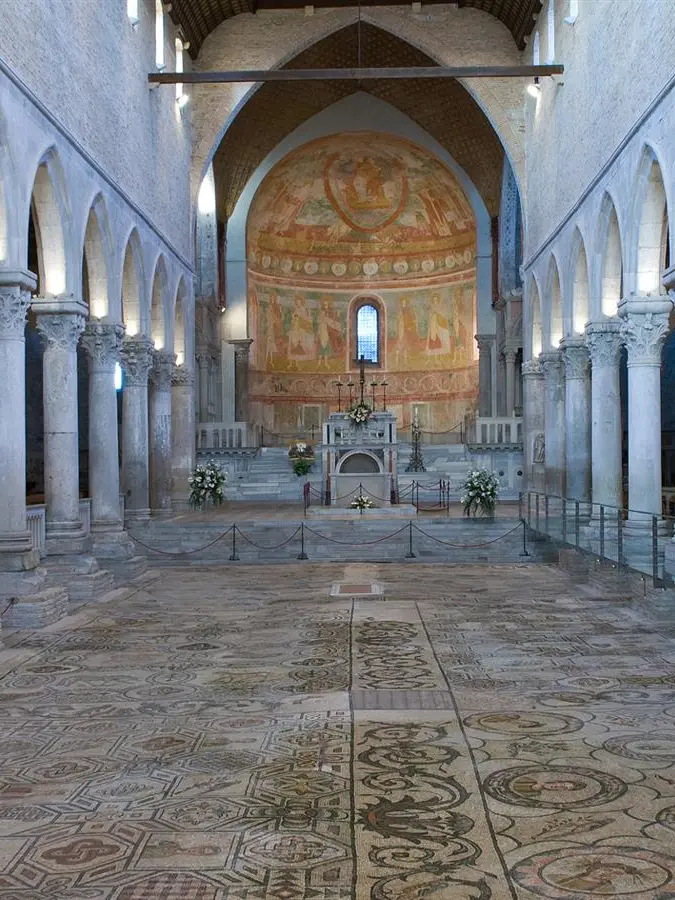 L’interno della basilica di Aquileia