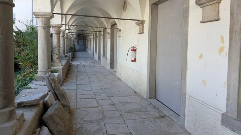 Il chiostro che ospiterà la collezione