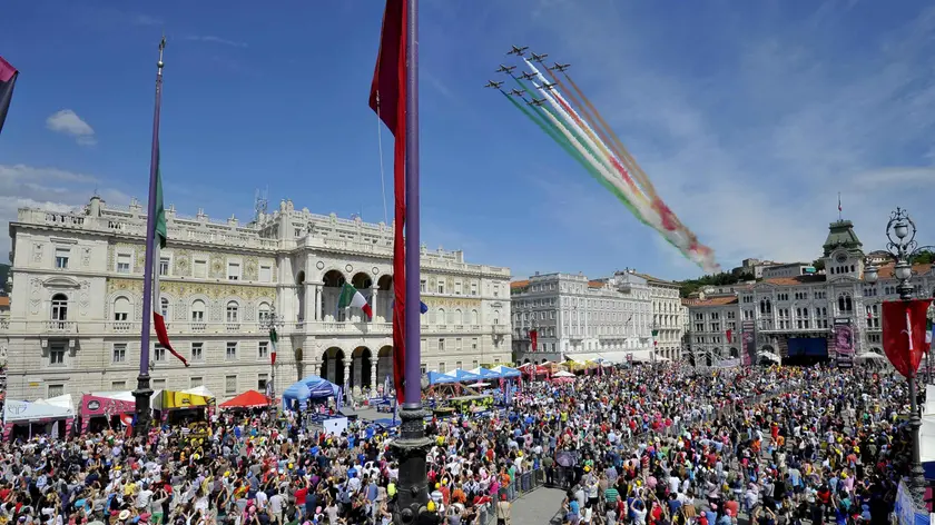 Il Giro d’Italia 2014 si è concluso a Trieste con la vittoria del colombiano Quintana, ora il cerchio si chiude con la partenza dell’edizione 2027