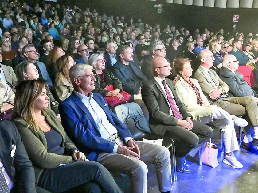 Il pubblico in sala al Capitol di Pordenone