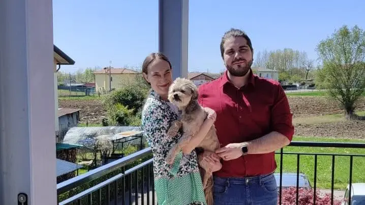 https://images.messaggeroveneto.it/view/acePublic/alias/contentid/1uc2u0wmensksuvfoyp/0/jessica-con-il-compagno-alessio.webp?f=16%3A9&amp;w=840