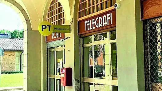 L’ufficio postale di Torviscosa, dove si registrano disservizi