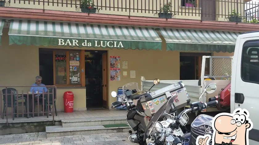 L’ingresso del “Bar da Lucia” a Campeglio di Faedis