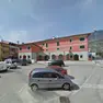 La piazza di Sarone a Caneva: nella frazione un arresto per truffa