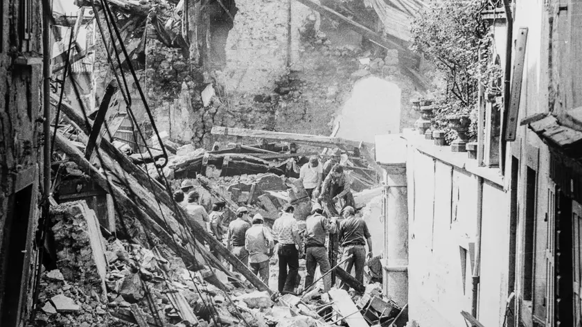 La distruzione causata dal sisma