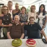 Da sinistra, Simona, Stefano, Silvia, Giuliana, Anna e Eva; seduti Linoe, a destra, Onorino