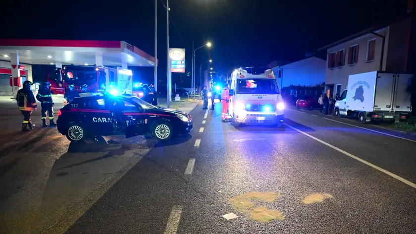 Ambulanza e forze dell'ordine sul posto