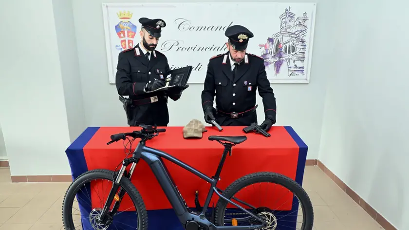 La bici elettrica rubata che era all'interno dell'auto