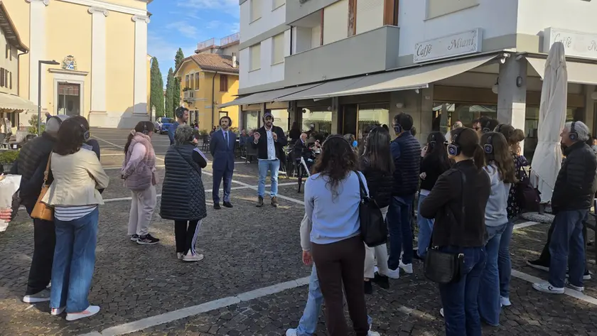 I partecipanti al primo appuntamento di Audiowalk Codroipo durante la fiera di San Simone